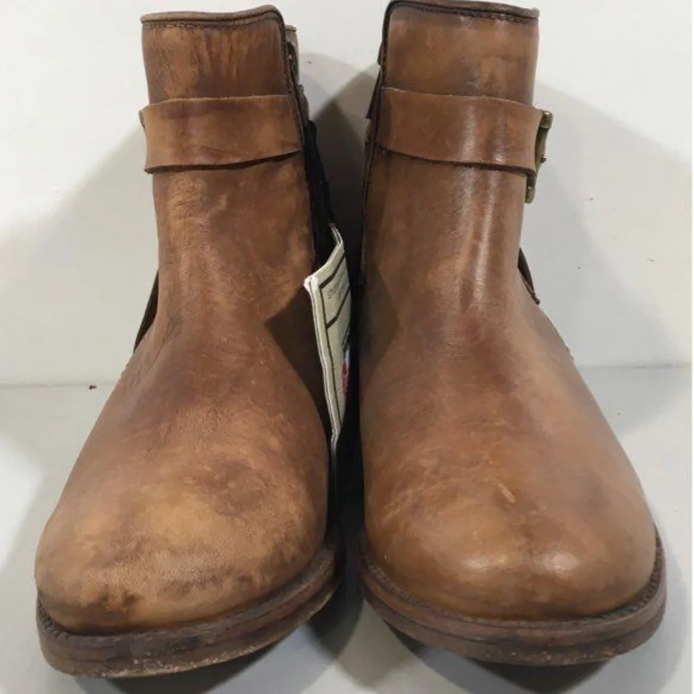 NEW!! Women’s Frye Tan Distressed Leather Buckle Ankle Boot Size 5.5B
